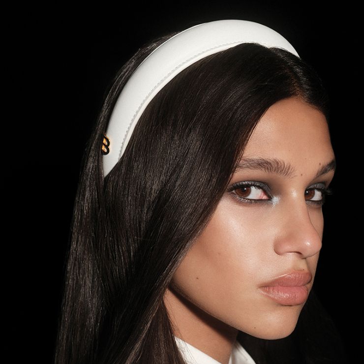 Limited Edition Witte Leren Gewatteerde Haarband FW24 